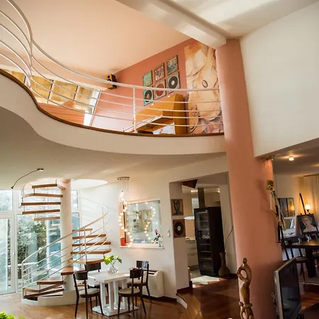 Erasmia's House - A Haven For Ultimate Relaxation بيت للعطل *